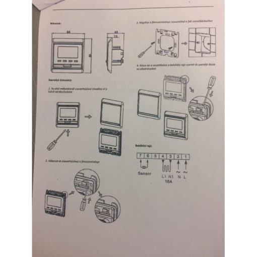 Digitális két szenzoros programozható termosztát